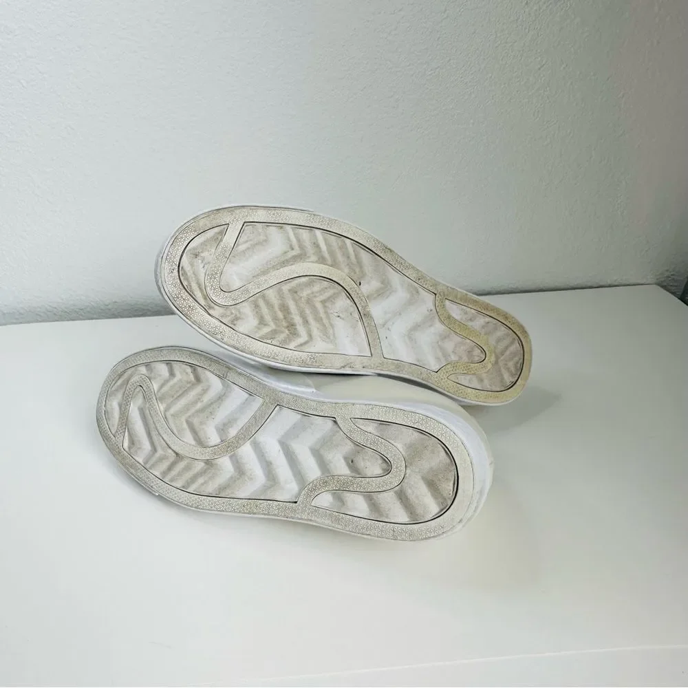 Nike Ivory Leather Slip On Sneakers Women Size 7.5‎ Flaw